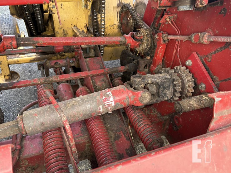 new-holland-900-image-19