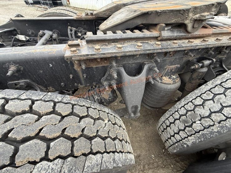 2017-international-prostar-image-52