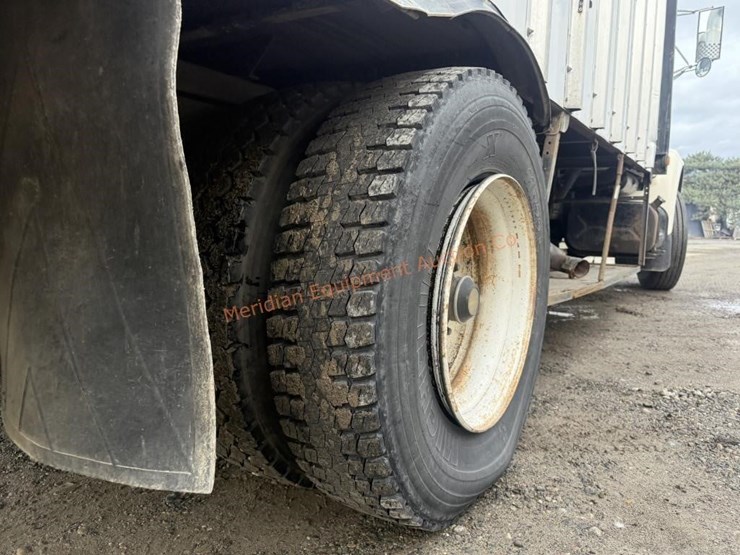 1991-international-s1600-image-24