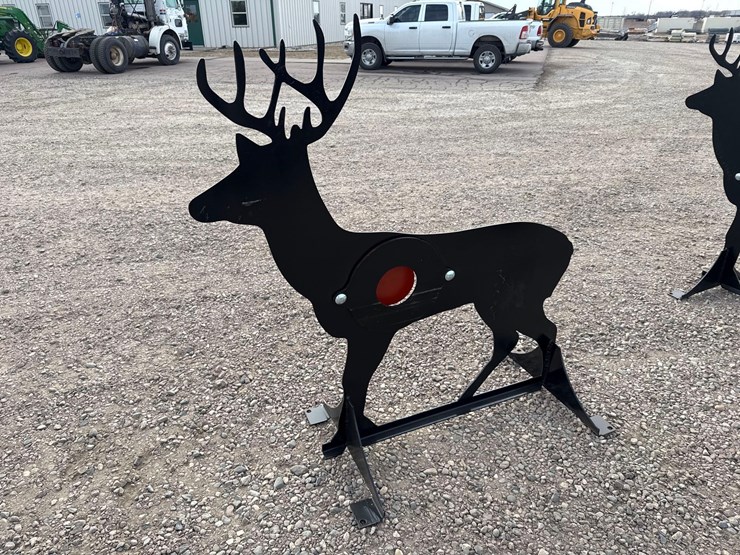 ar500-steel-deer-shooting-target-with-heart-flapper-image-1