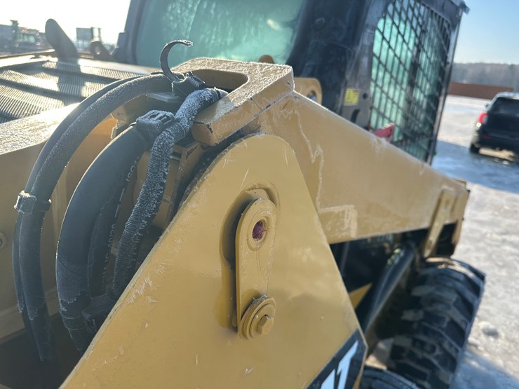 2018-caterpillar-236d-image-14