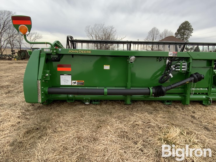 2024-john-deere-625f-image-9