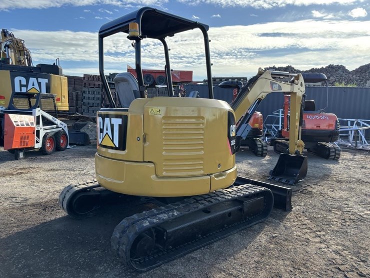 caterpillar-303.5-image-3