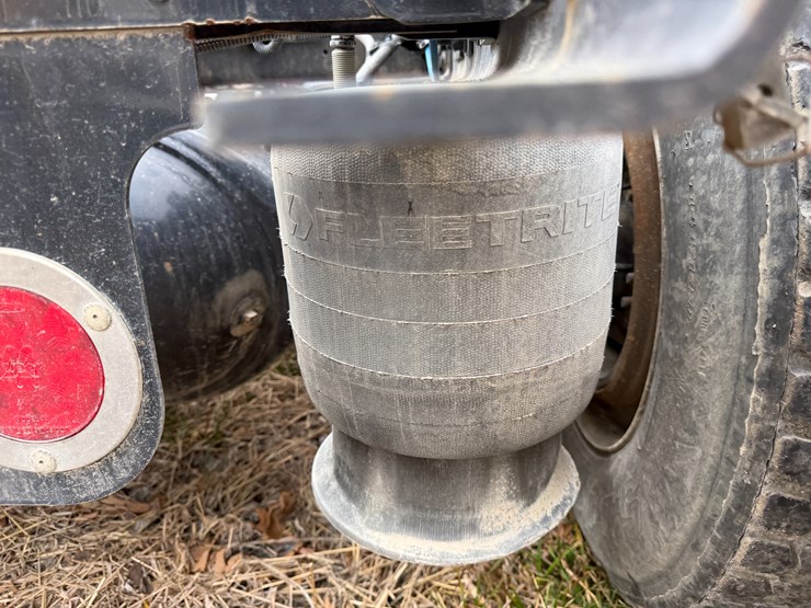 #40990-•-2019-freightliner-cascadia-s/a-daycab-truck-tractor-vin:-3akjgbdv5ksks6034-image-15