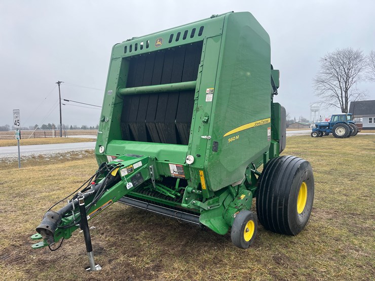 john-deere-560m-image-3