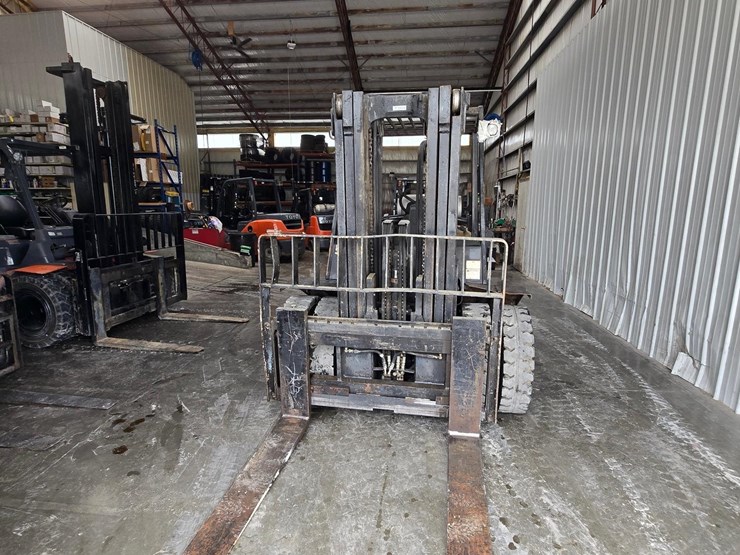 #1354-•-1999-yale-gdp-120-forklift-image-5