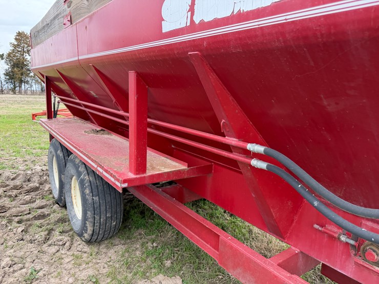 #41020-•-chandler-equipmen-17'-pull-type-spreader-image-36