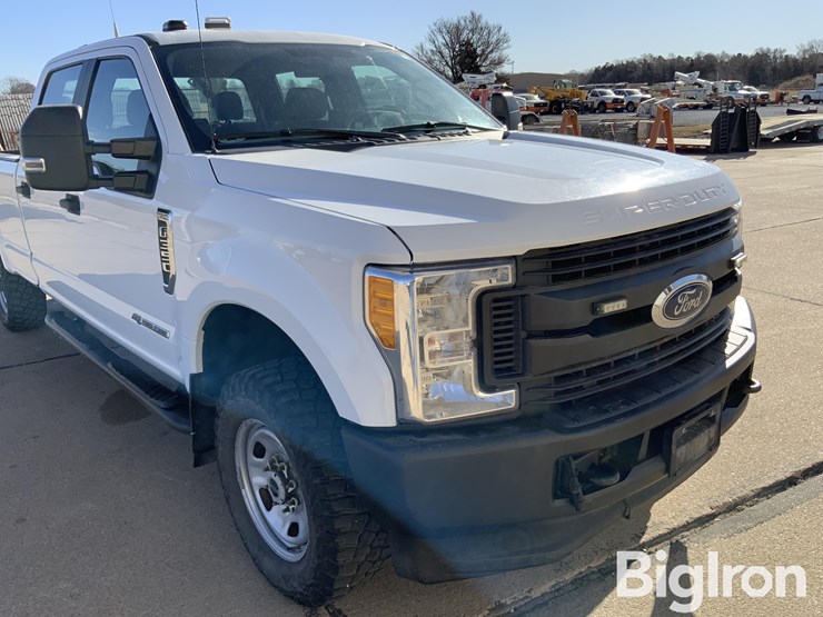 2017-ford-f350-image-13