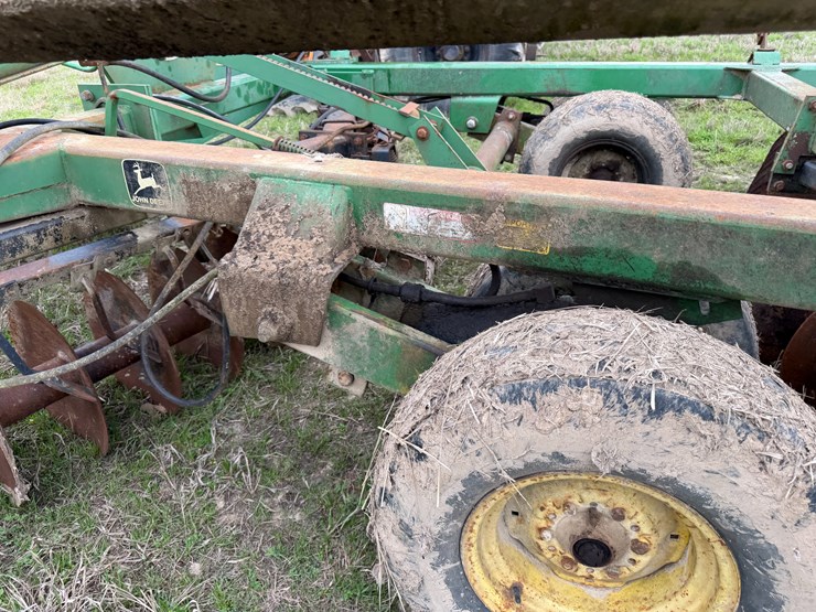 john-deere-36-image-23