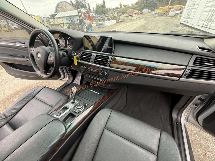 2010-bmw-x5-image-41