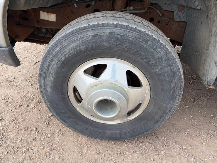 2000-ford-f350-image-28