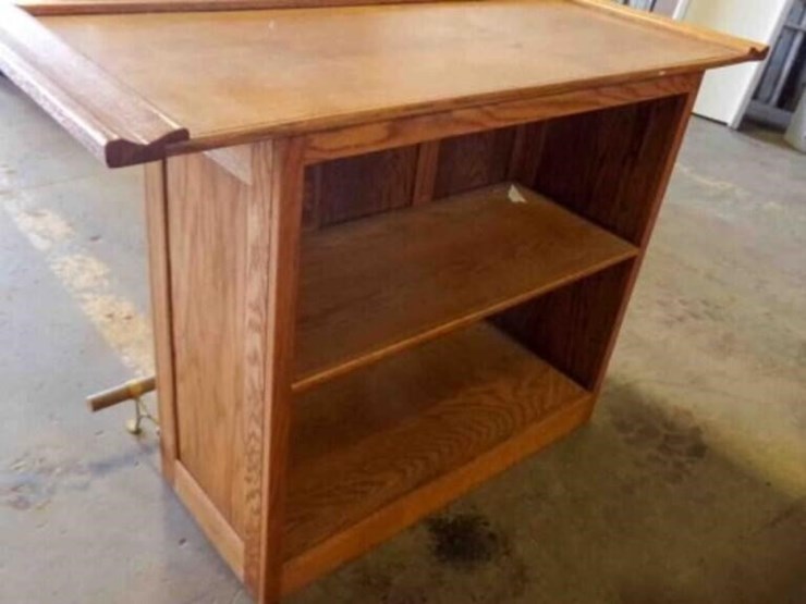 wooden-bar-with-brass-foot-rail,-5'-x26"-image-4