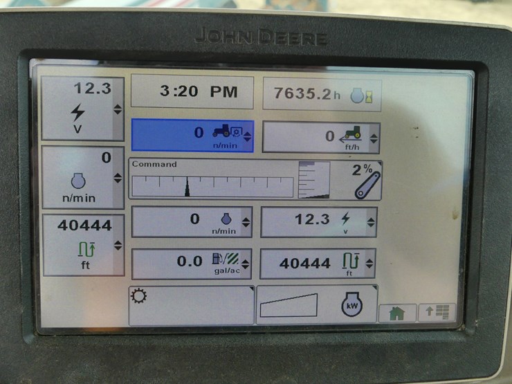 2014-john-deere-6140r-image-15