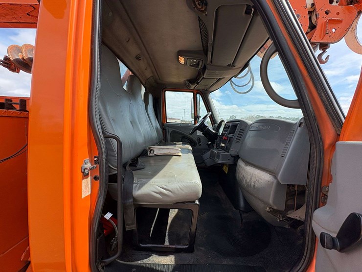 2004-international-durastar-4300-image-20