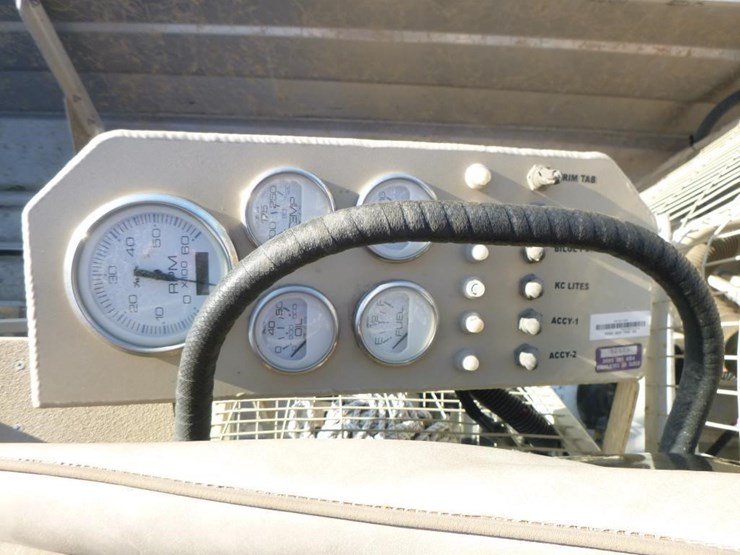 2001-unknown-trailer-image-10