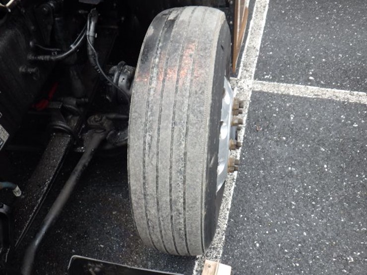 2024-kenworth-t680-image-24