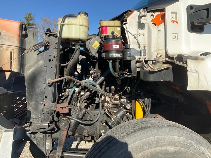 2004-gmc-topkick-image-72