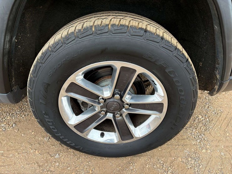 2012-jeep-grand-cherokee-image-8