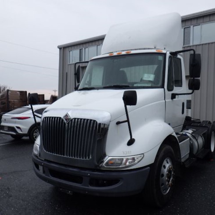 2016 INTERNATIONAL 8600