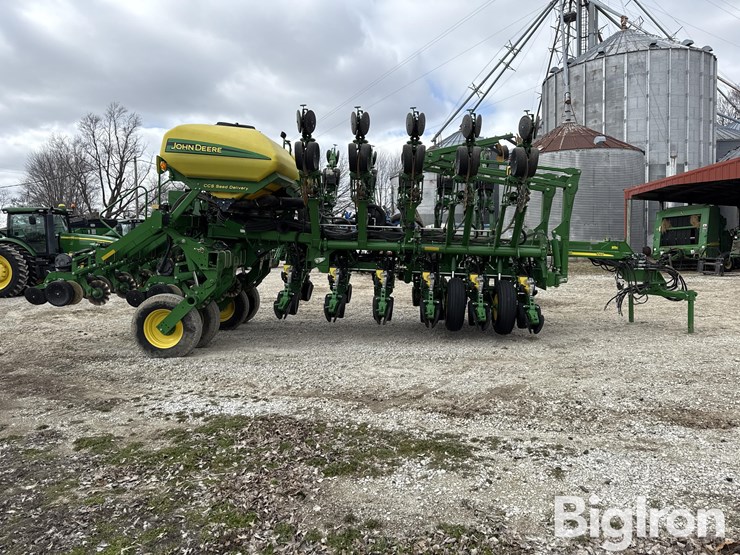 john-deere-1790-image-4