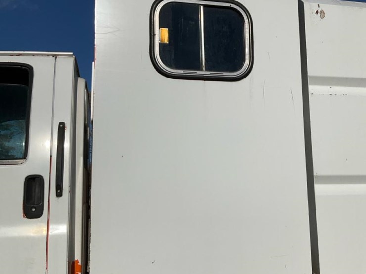 2004-gmc-topkick-image-21