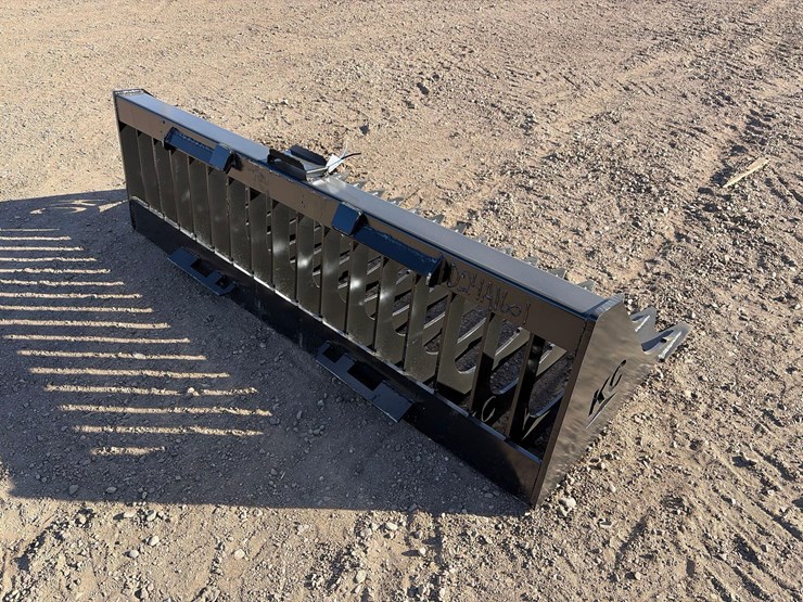 skeleton-bucket-high-side-image-3