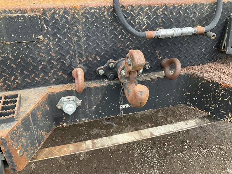 2014-international-7300-image-55