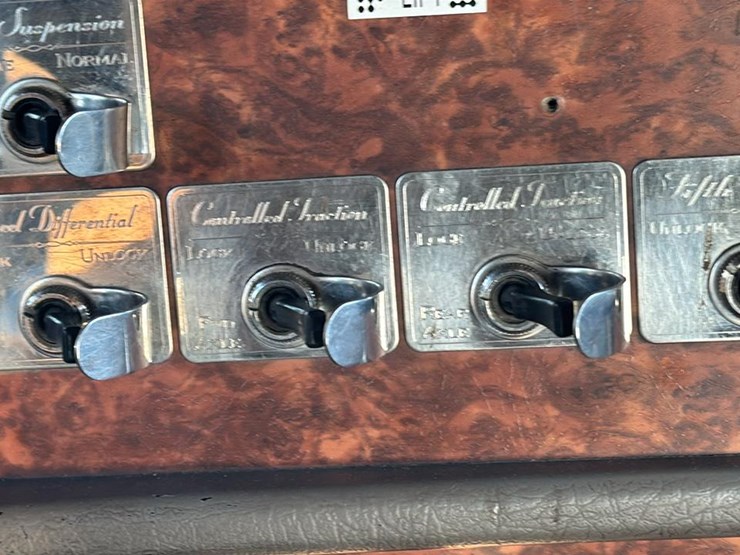 2005-kenworth-t800-image-63