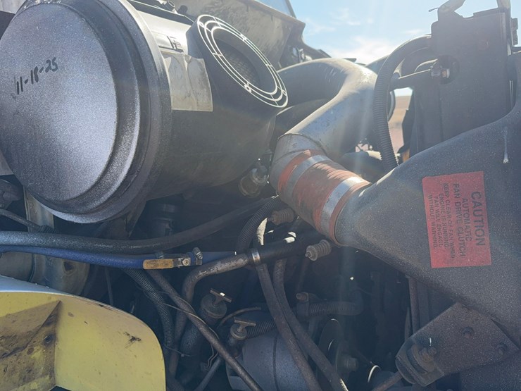 1995-international-8100-image-9