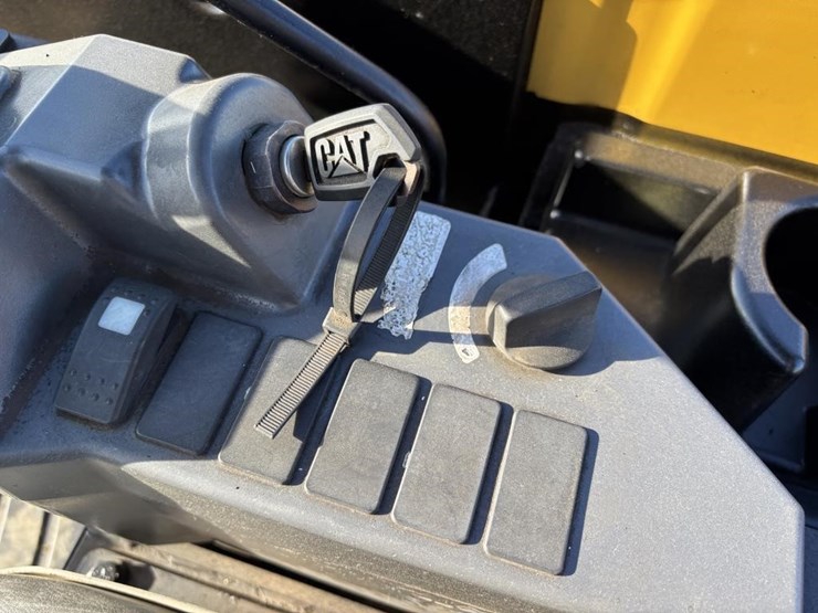 caterpillar-303.5-image-31