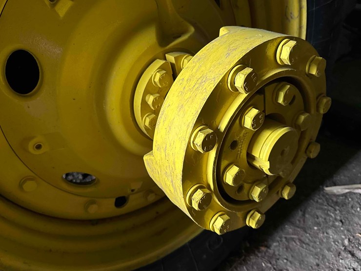 1993-john-deere-7700-image-23