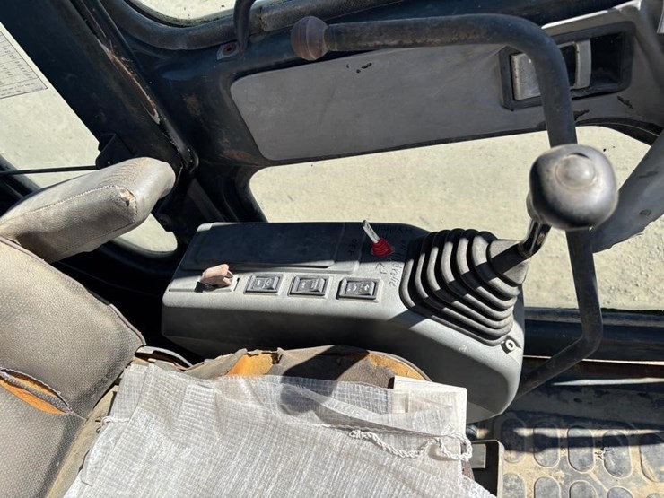 komatsu-pc60-7-image-26