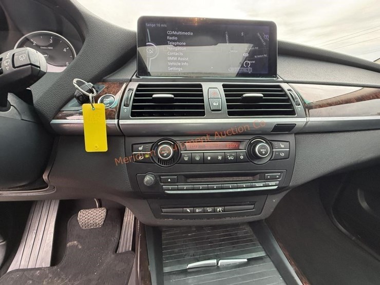 2010-bmw-x5-image-47