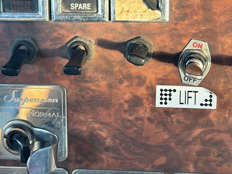 2005-kenworth-t800-image-62