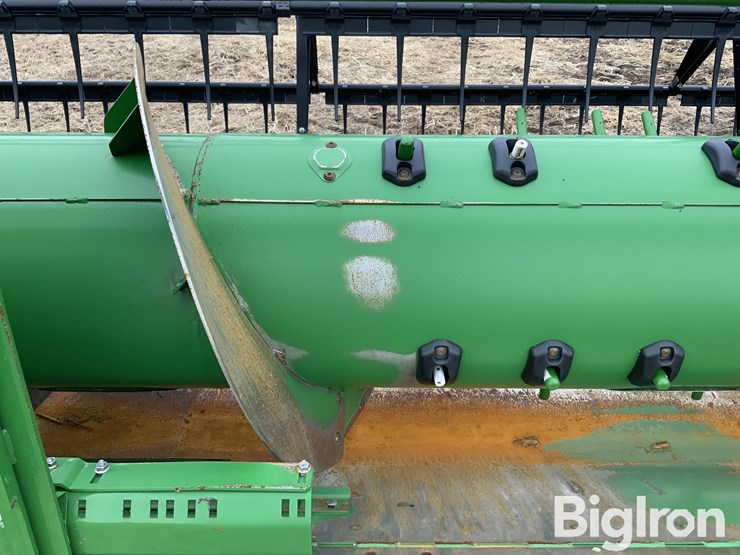 2024-john-deere-625f-image-14