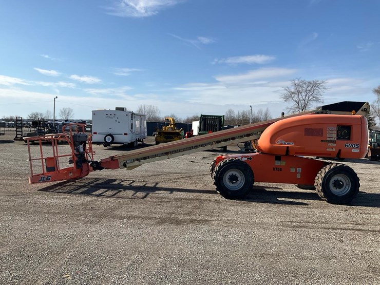 2004-jlg-600s-image-2