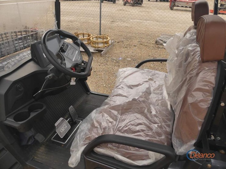 irgc80-electric-golf-cart,-s/n-lq202500967-(no-title):-canopy,-windshield,-60-volt,-rear-seat,-bluetooth-radio,-backup-camera,-turn-signals,-alum.-wheels,-on-board-charger,-no-charging-cord-image-5