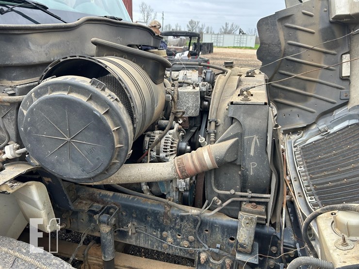 2004-international-4300-image-11