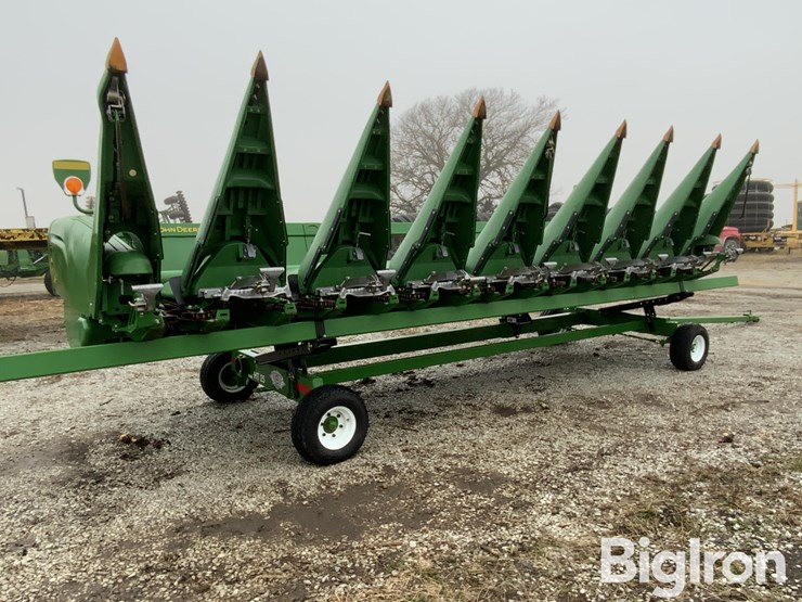 2019-john-deere-708c-image-11