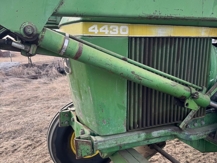 john-deere-4430-image-3