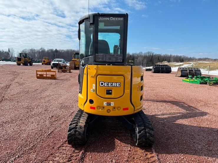 2021-deere-30g-image-4