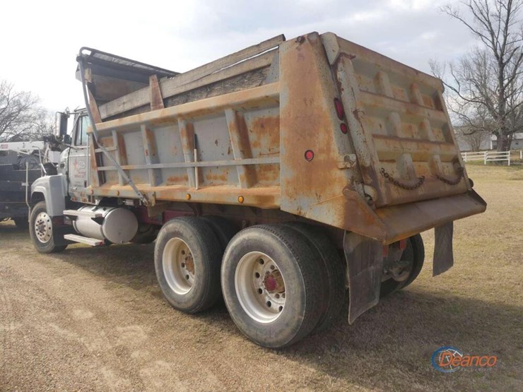 2001-mack-ch613-image-5