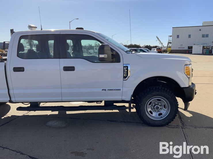 2017-ford-f350-image-15