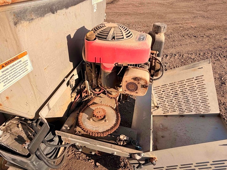 western-striker-pickup-box-salt-spreader-image-9