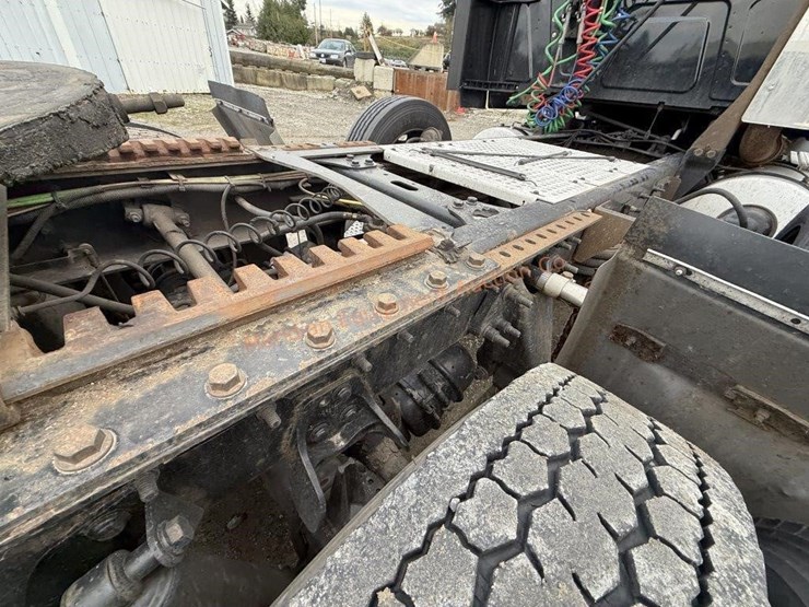 2017-international-prostar-image-53