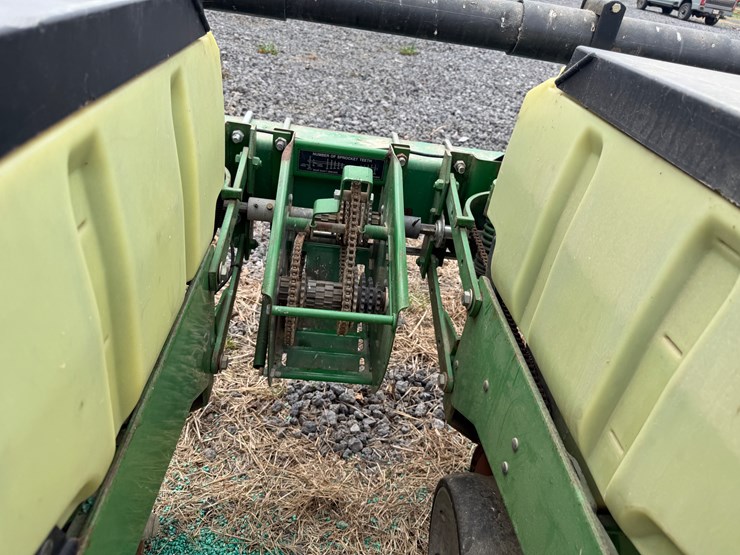 john-deere-12-image-54