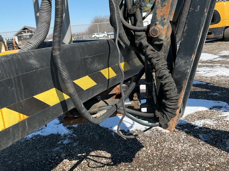 #1250-•-2016-niftylift-sd64d-articulating-boom-lift-image-16