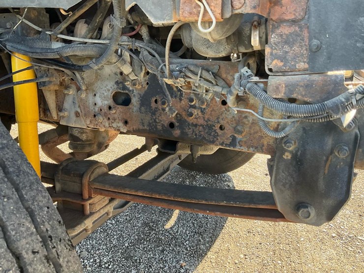 2004-gmc-topkick-image-64