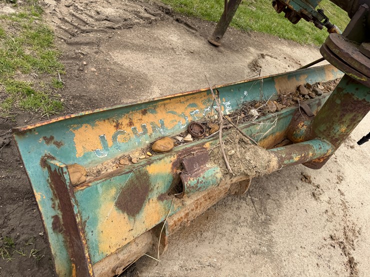 john-deere-8-image-5