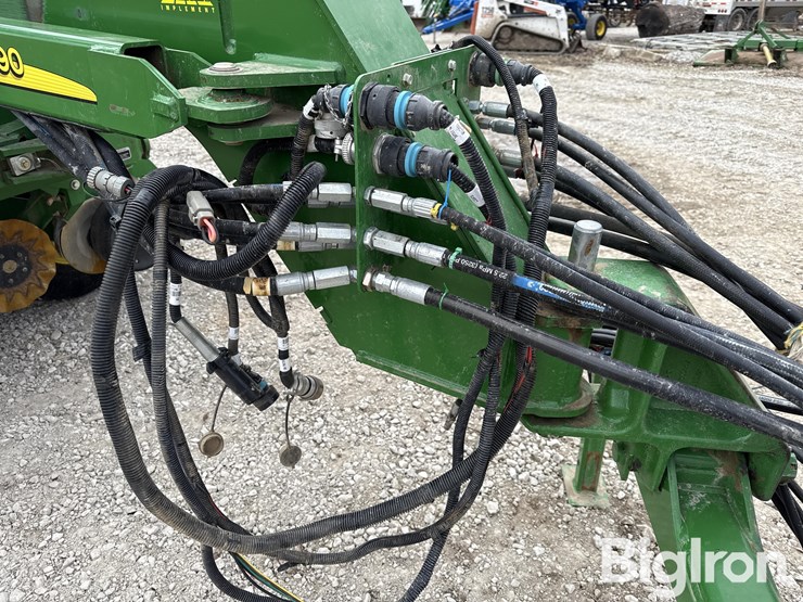 john-deere-1790-image-12